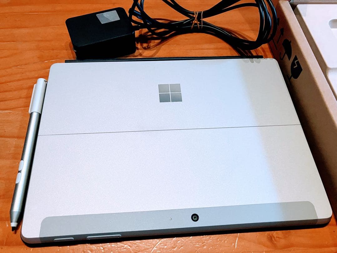 Microsoft Surface Go3 本体 キーボード・ペン、充電器付き