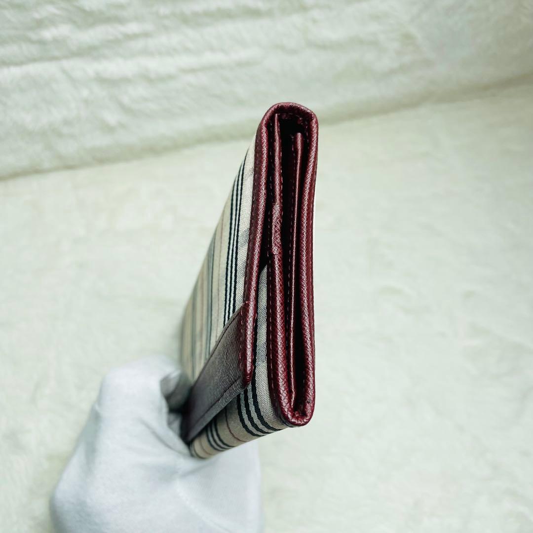 新品未使用箱付✨正規品BURBERRY 長財布　二つ折り　ノバチェック　おしゃれ