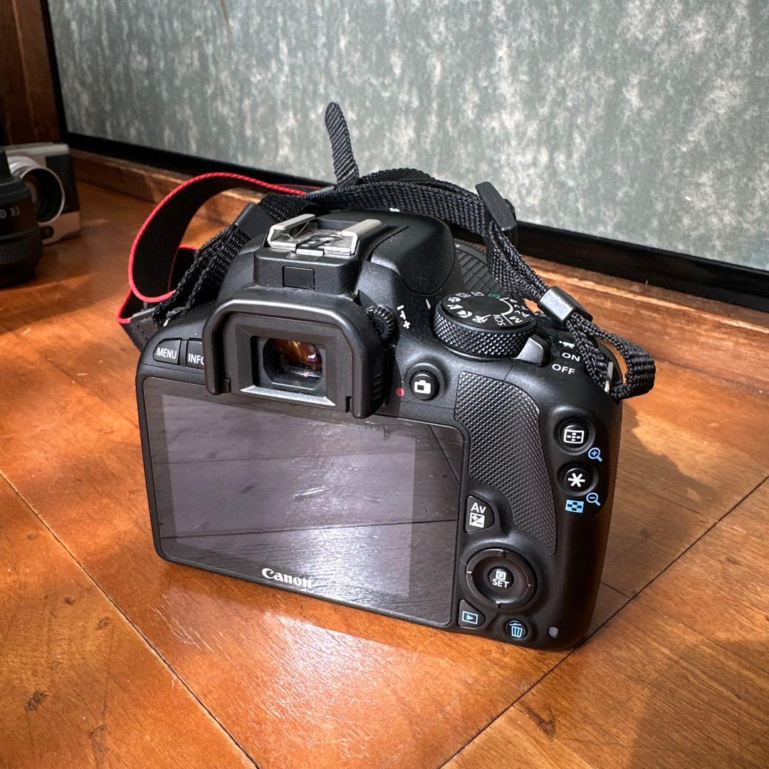 Canon EOS Kiss X7i 一眼レフカメラ