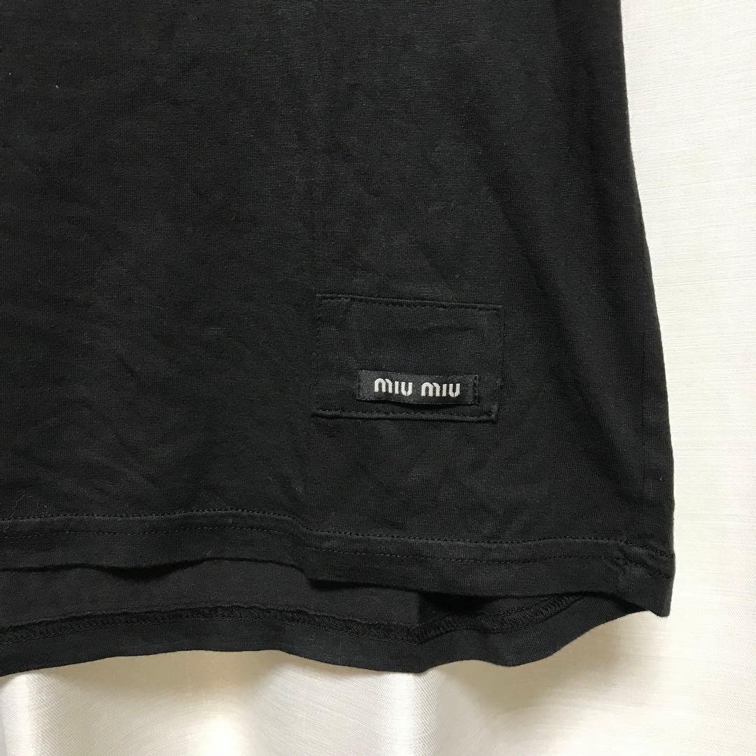 miu miu ロゴTシャツ