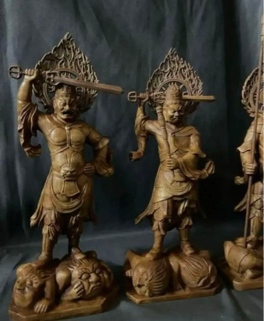 総柘植材　仏教工芸品　時代彫刻　一刀彫　極上彫　木彫仏像　四天王立像