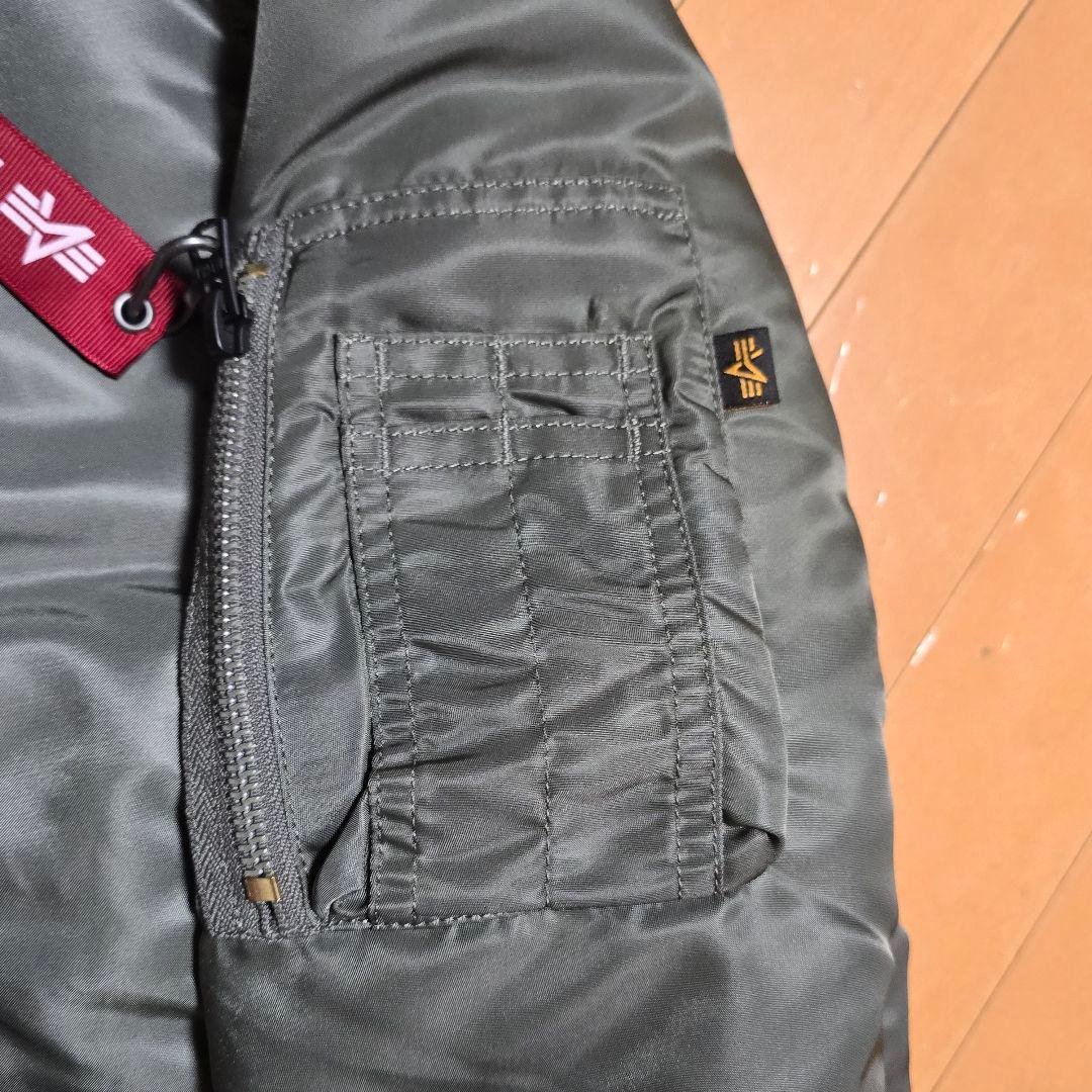 ALPHA INDUSTRIES MA-1 フライトジャケットグリーンカーキー