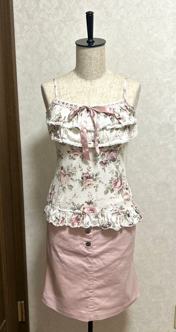 L'EST ROSE フリル♡リボン♡バラ柄 キャミソール 美品❤︎可愛い系