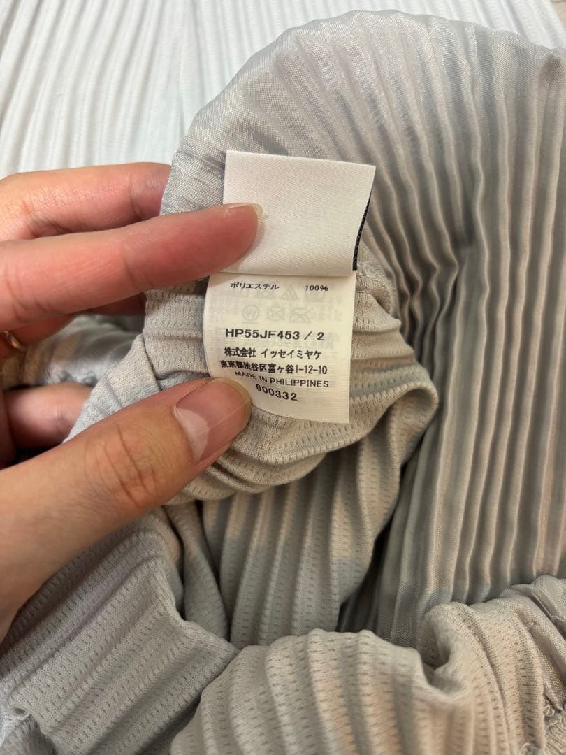 HOMME PLISSE ISSEY MIYAKE パンツ ライトグレーサイズ2