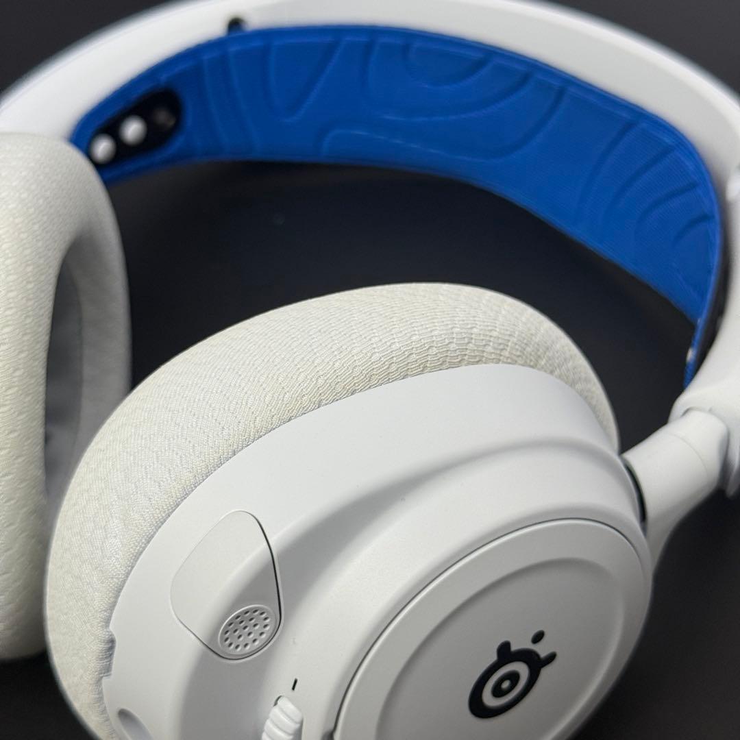 ヘッドホン Steelseries Arctis Nova 7 P