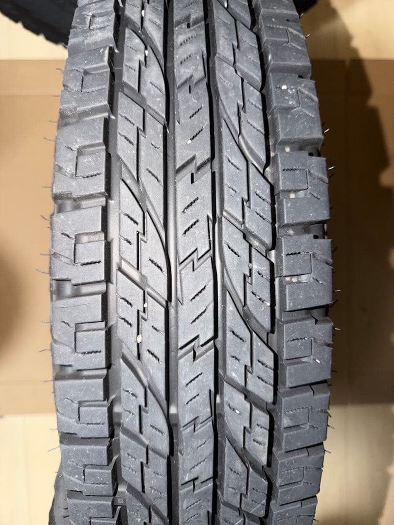 Tet Yokohama GEOLANDAR A/T 16インチタイヤ