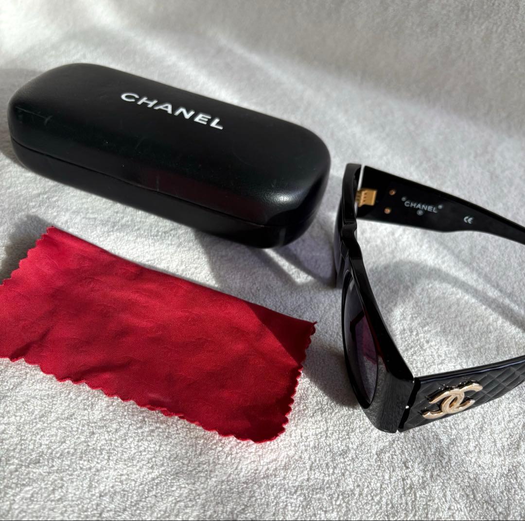 CHANELオールドシャネル ココマーク マトラッセ Y2K ロゴ サングラス