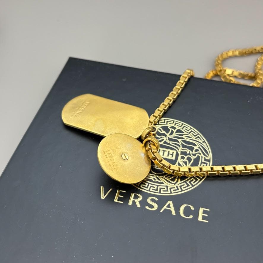 KITH Versace メデューサ ロゴ ドッグタグ ネックレス ゴールド