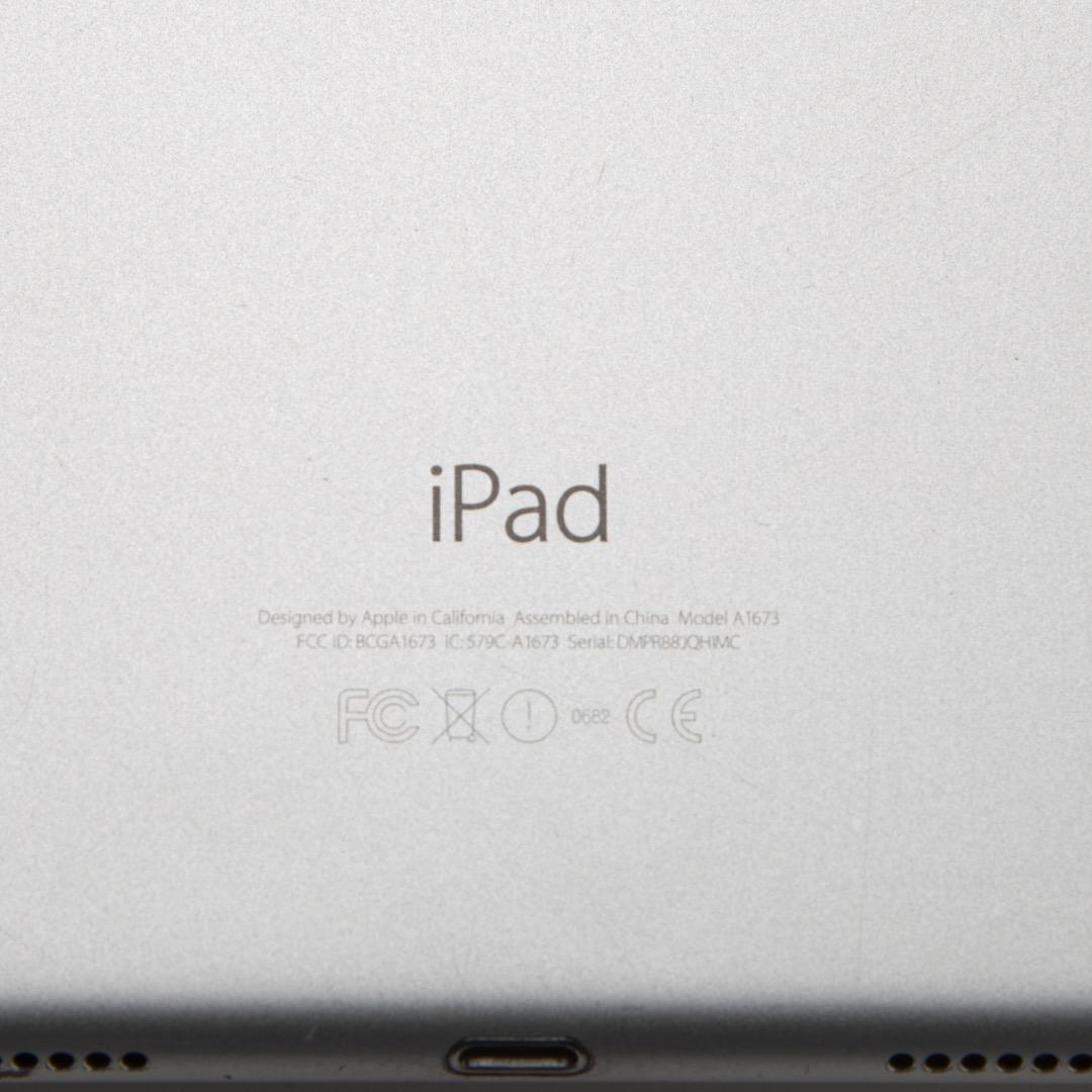 iPad Pro 9.7インチ 32GB Wi-Fiモデルおまけ付き　A1673