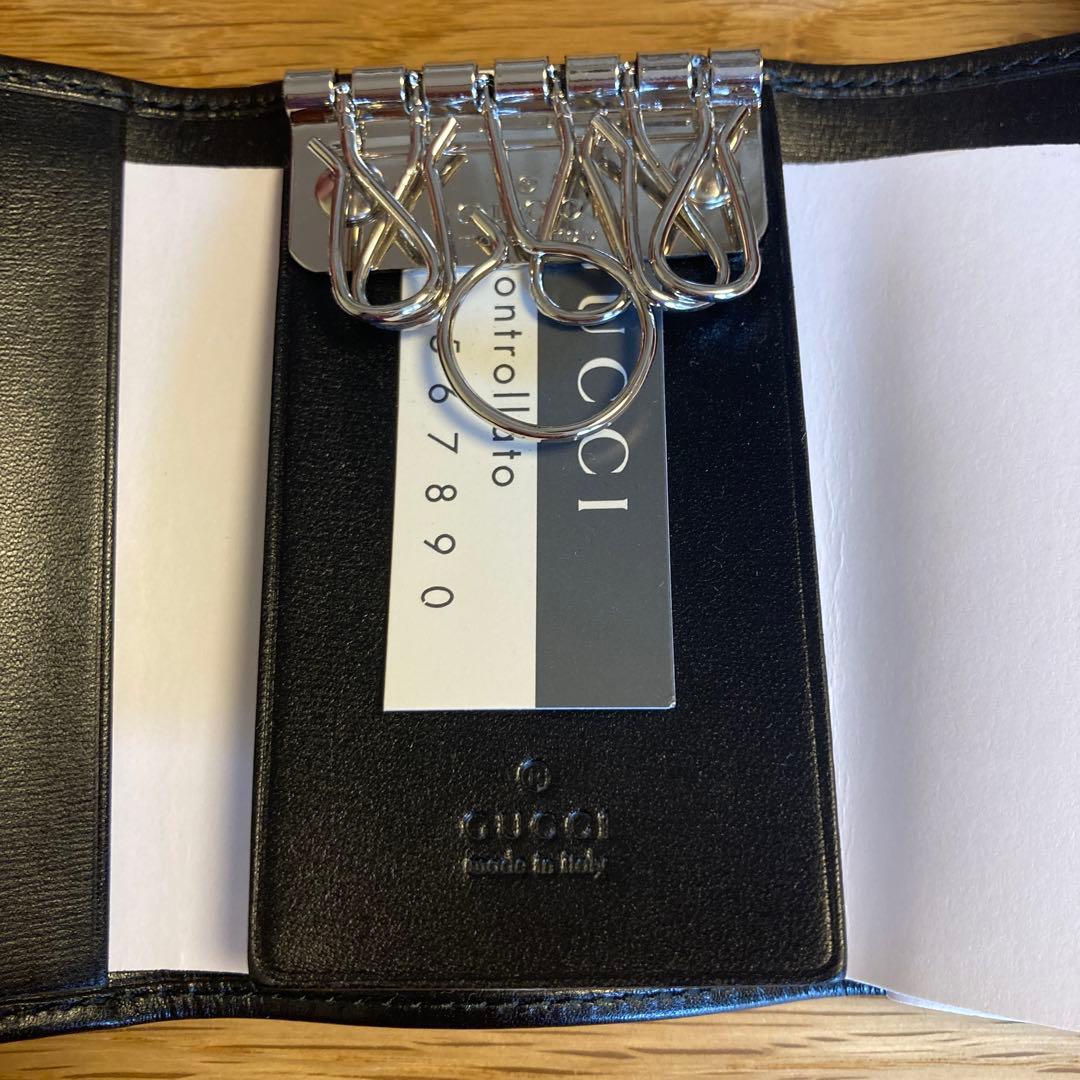 さとりん⭐︎GUCCI ブラックレザーキーケース 箱付き