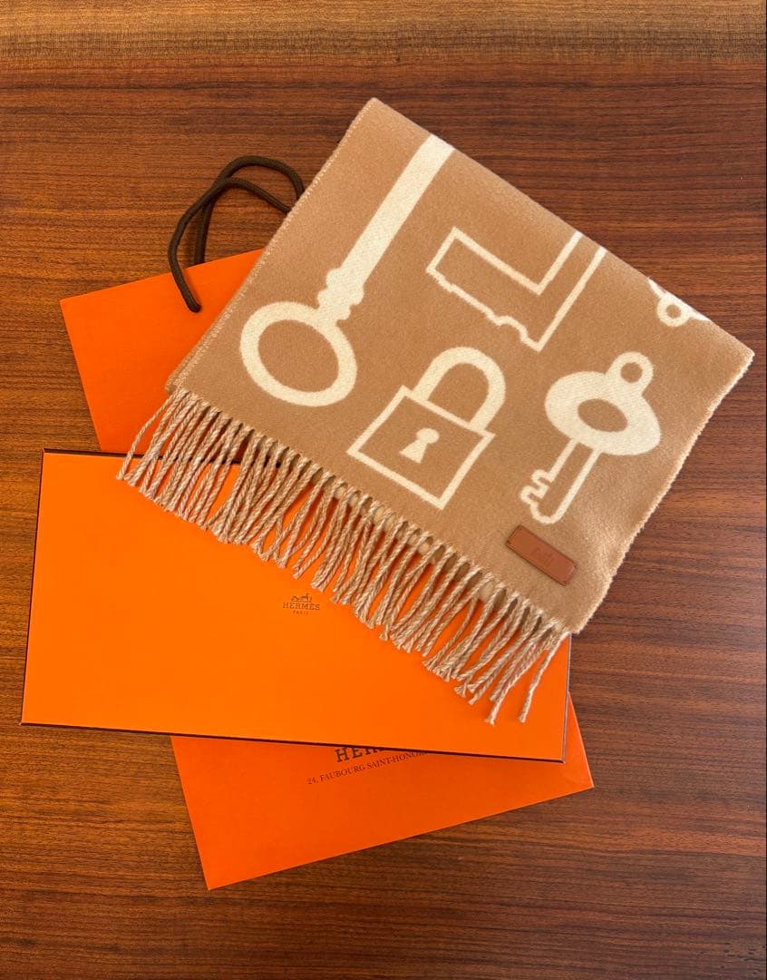 【HERMES】カシミヤマフラー 《カザック・キーコレクション》