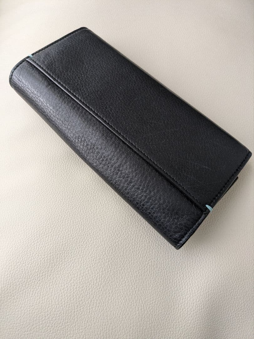 Tiffany & Co. ブラックレザー 二つ折り財布