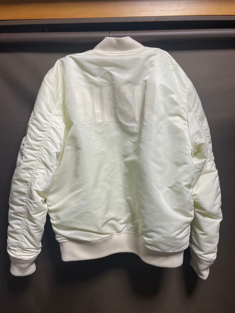 チョコリエールさん 専用DIESEL MA-1 フライトジャケット ホワイト