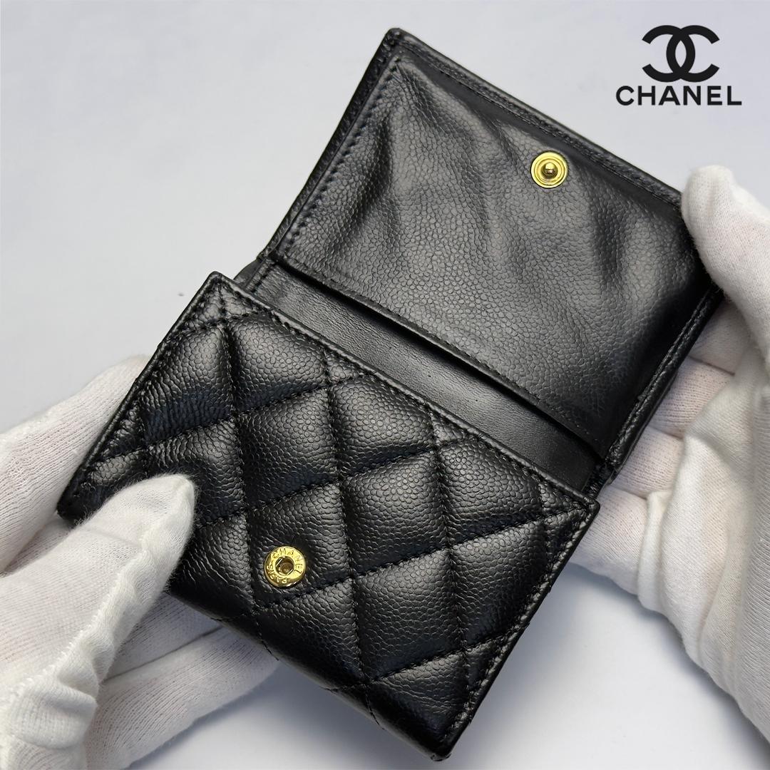 正規品　新型タイプ　シャネル　マトラッセ　ゴールド金具　Wホック　三つ折り財布