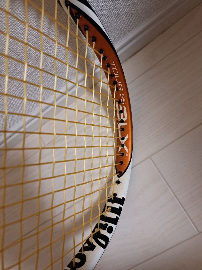 【中古】Wilson Tour BLX 95 硬式テニスラケット ガット張り済み