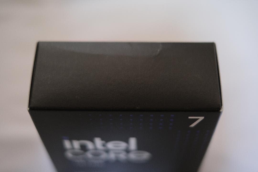 Intel Core Ultra 7 265K CPU 未使用未開封