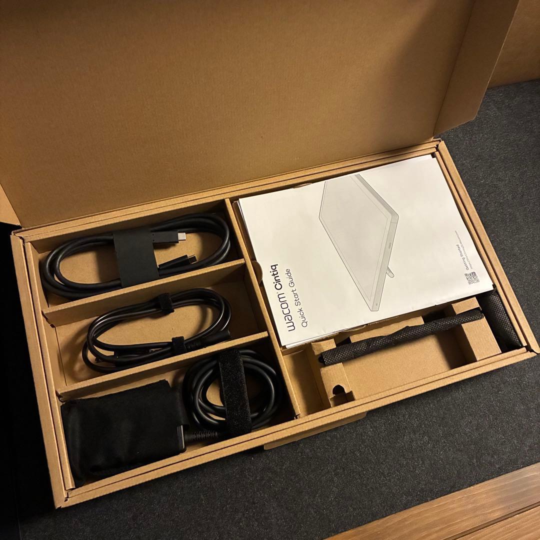 Wacom Cintiq 24 Touch (2025)+おまけ