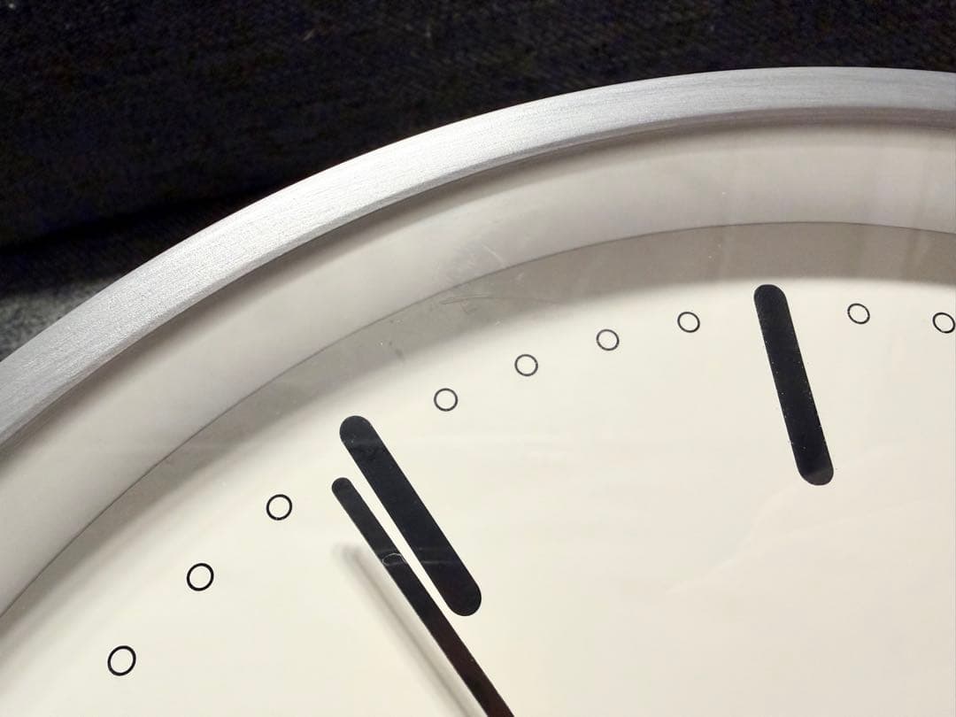 ARNE JACOBSEN 壁掛け時計 ヤコブセンCITYHALL(29cm)