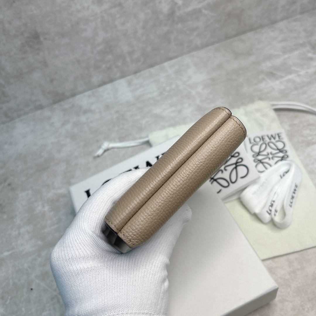 美品✨ LOEWE ロエベ トライフォールド 三つ折り財布 サンド 箱 袋付き