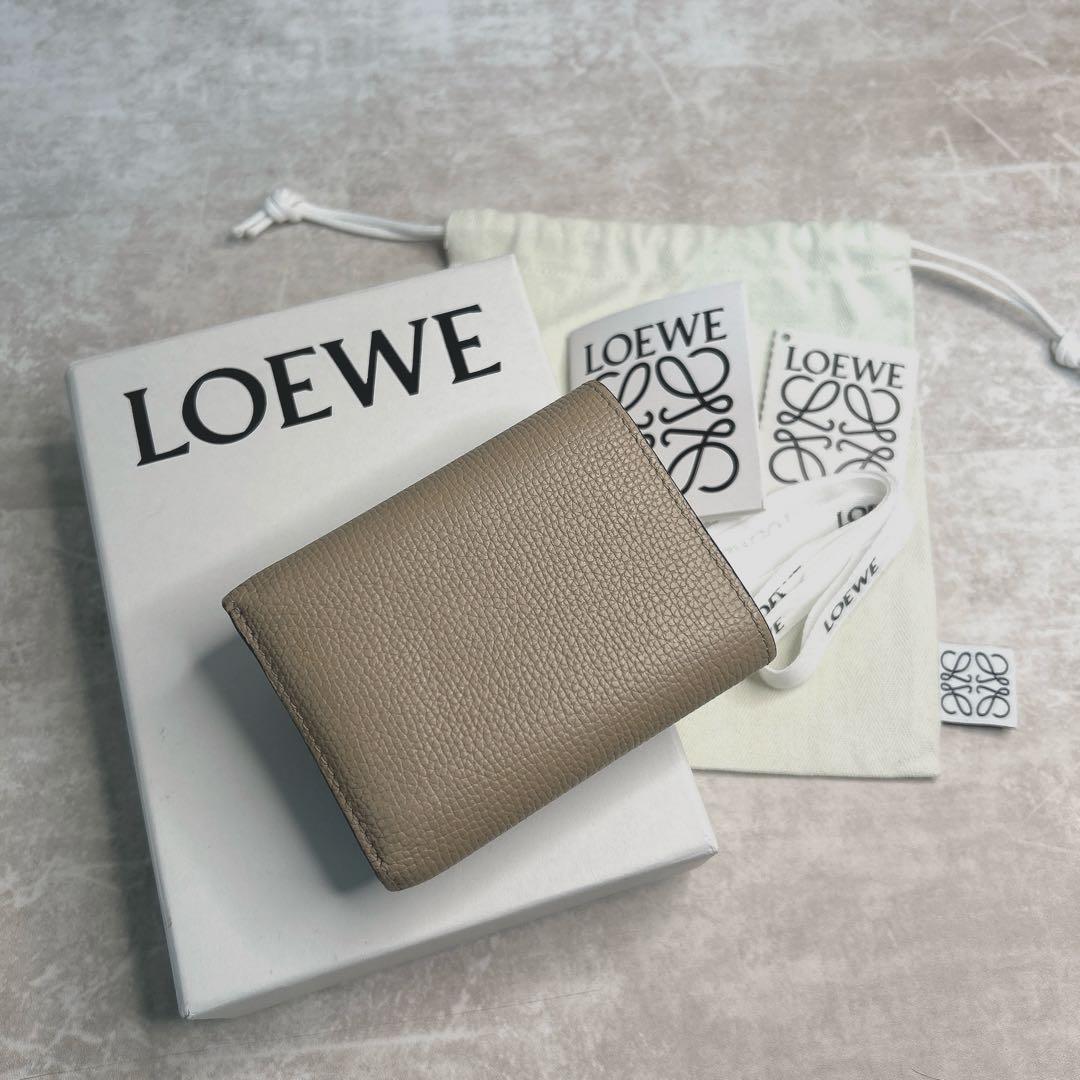 美品✨ LOEWE ロエベ トライフォールド 三つ折り財布 サンド 箱 袋付き