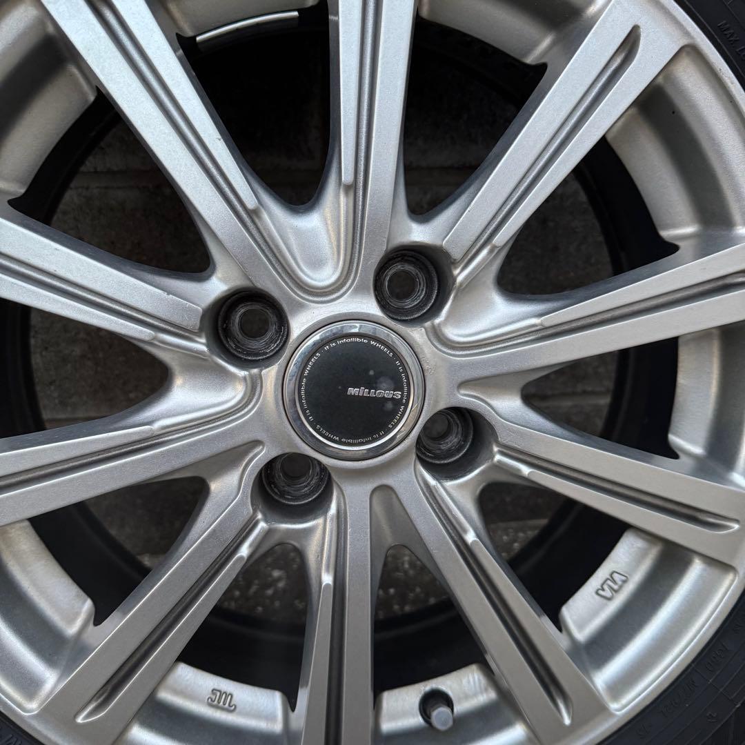 24年製造175/65R15スタッドレスタイヤ アルミホイール4本セット アクア