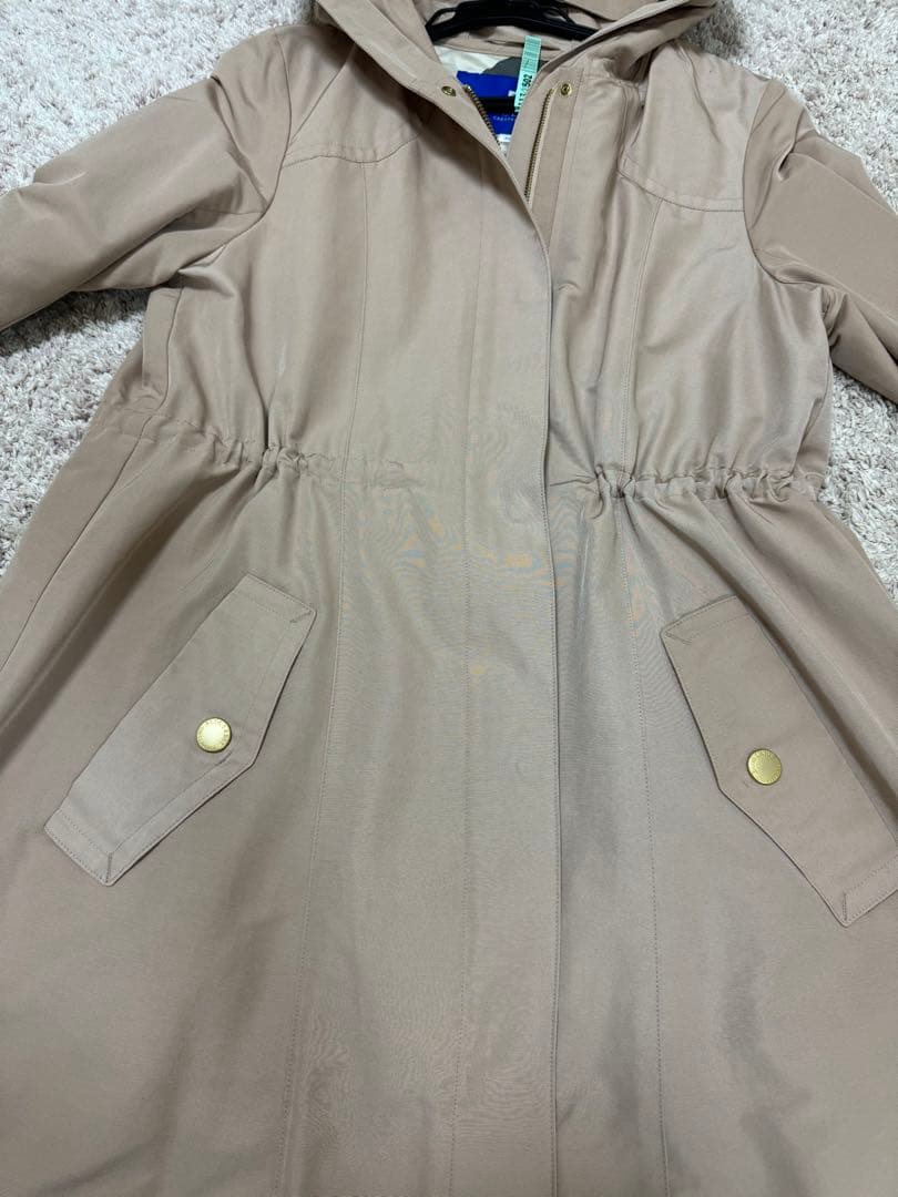 バーバリーブルーレーベルクレストプレッジ　コート