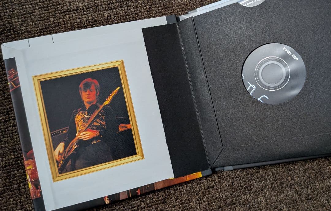 レッド・ツェッペリン:イン・ザ・シャドー・オブ・ミッドナイト⭐️3CD