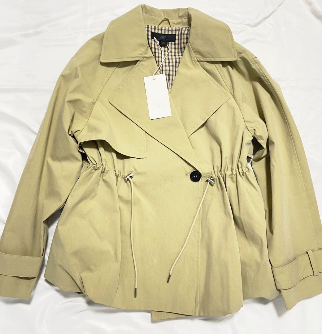 新品 ZARA 調節可能なウエスト ショートトレンチコート 色 XS