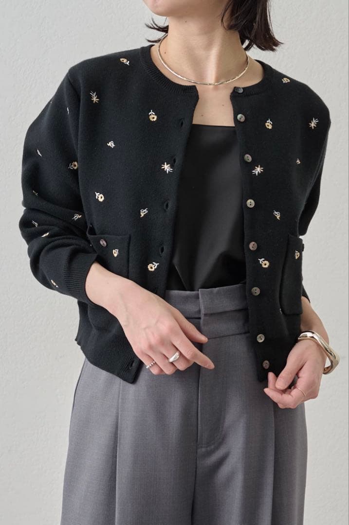 【美品】omekashi 刺繍スウェットライクポケットカーディガン
