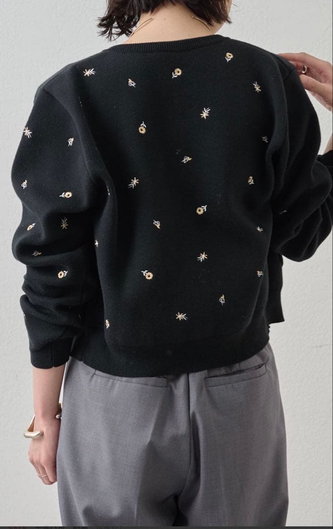 【美品】omekashi 刺繍スウェットライクポケットカーディガン