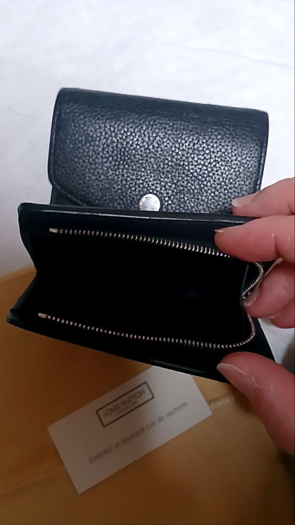 美品LOUIS VUITTON 黒 三つ折り財布ポルトフォイユイリスxs
