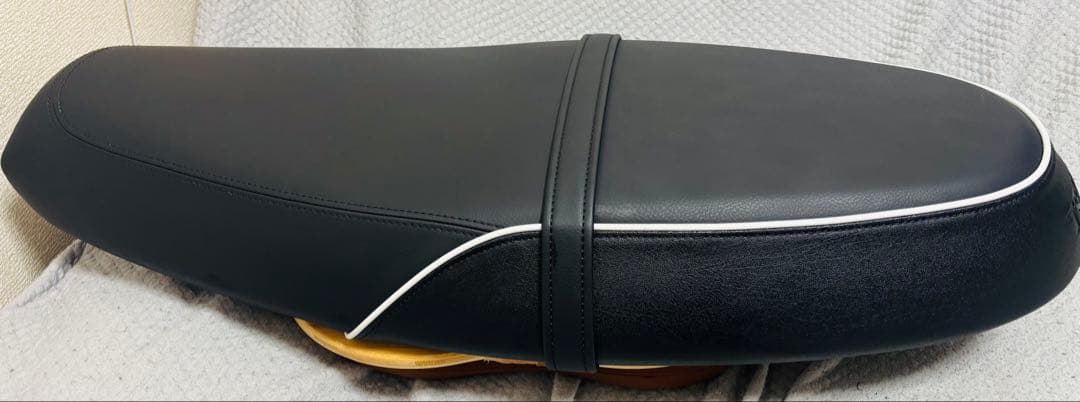 【美品】トライアンフ ボンネビル T100/T120 純正シート ブラック