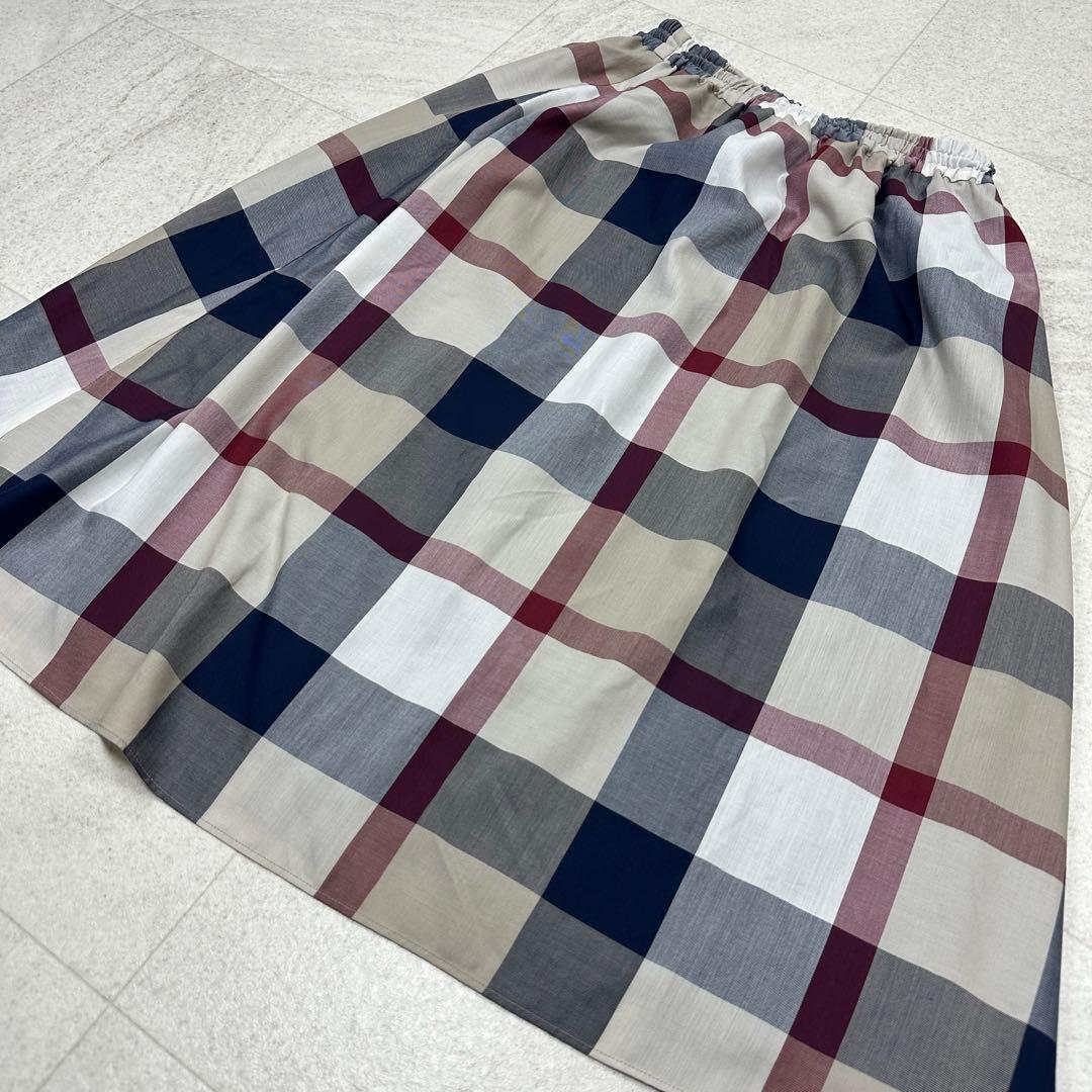 ① 美品【ブルーレーベルクレストブリッジ】チェック フレア ロングスカート 40