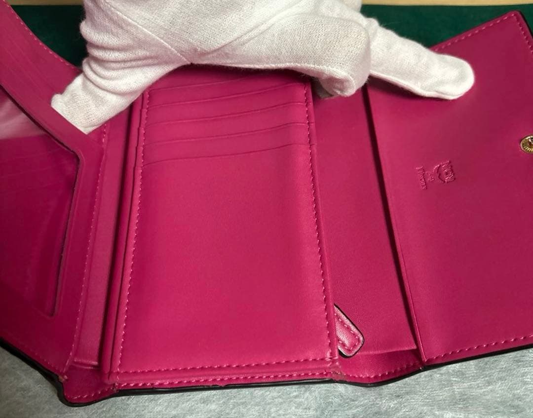 L*G様 MCM ウサギデザイン 三つ折り財布