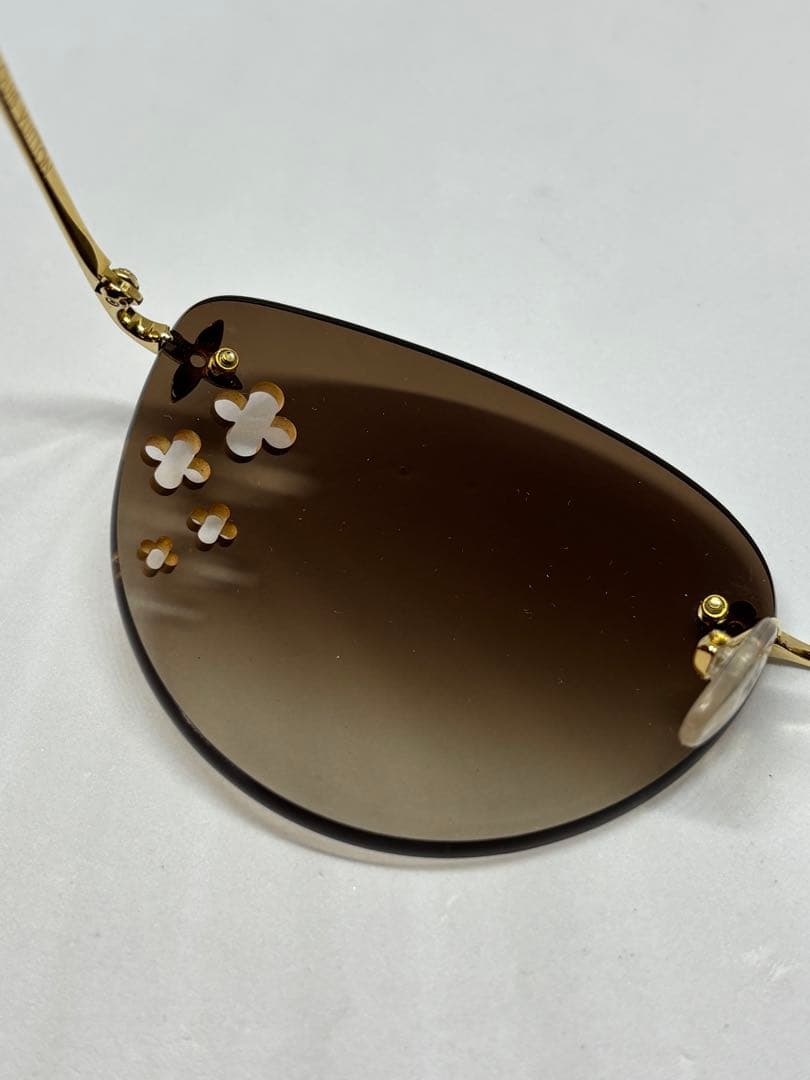 LOUIS VUITTON ルイヴィトン サングラス キャットアイ Z00510