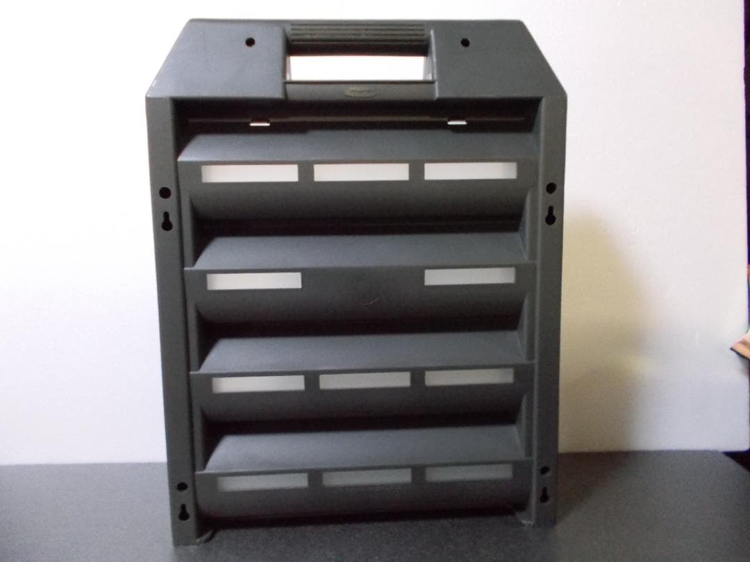 Rubbermaid ラバーメイド　パーツケース