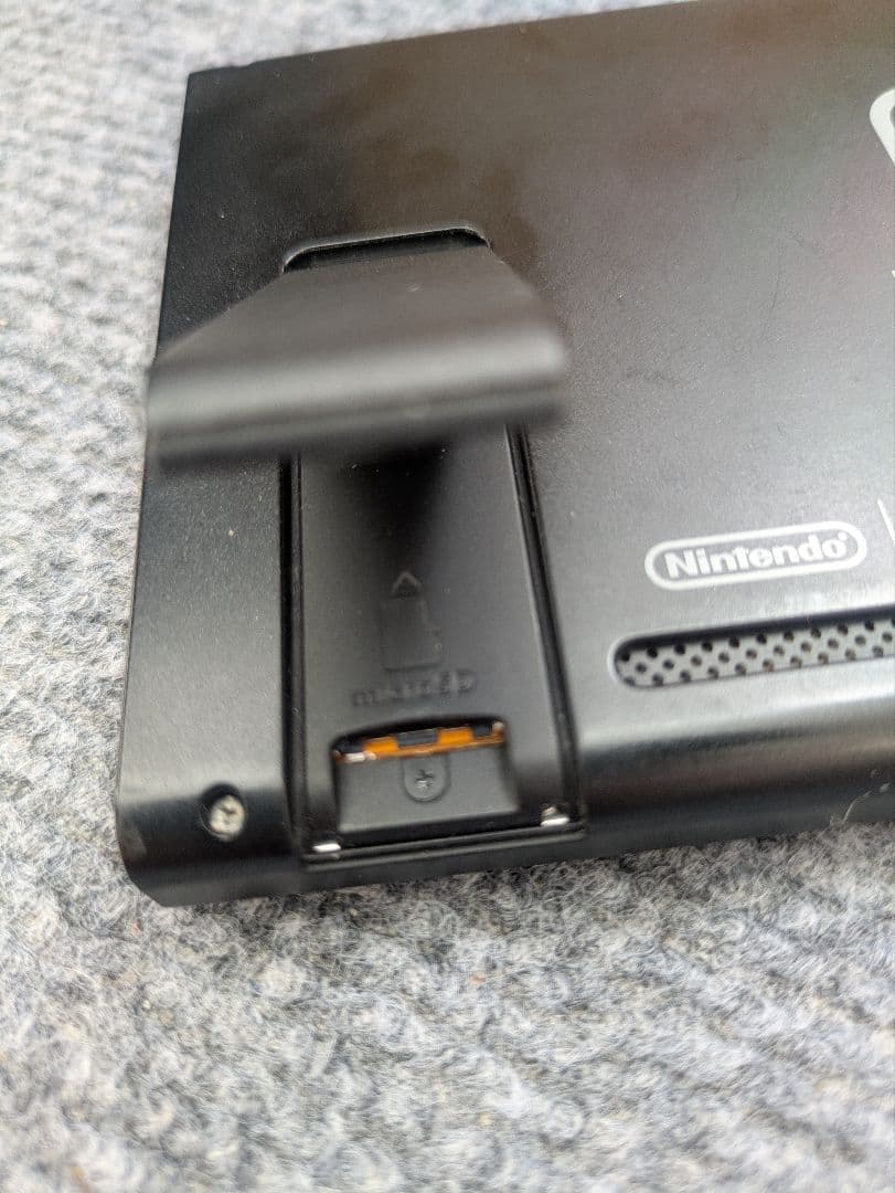 か*で様 Nintendo Switch 本体＆ジョイコン(※ジャンク品)