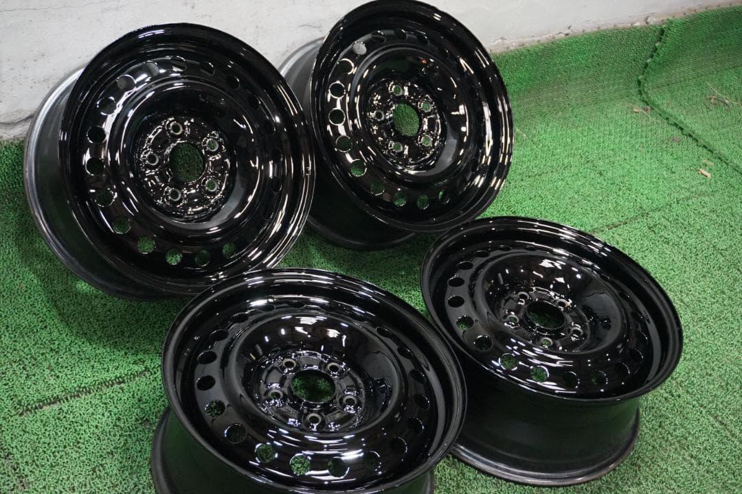 カスタムブラックエディション　ヴェゼル　ステップワゴン　WR-V　オデッセイ