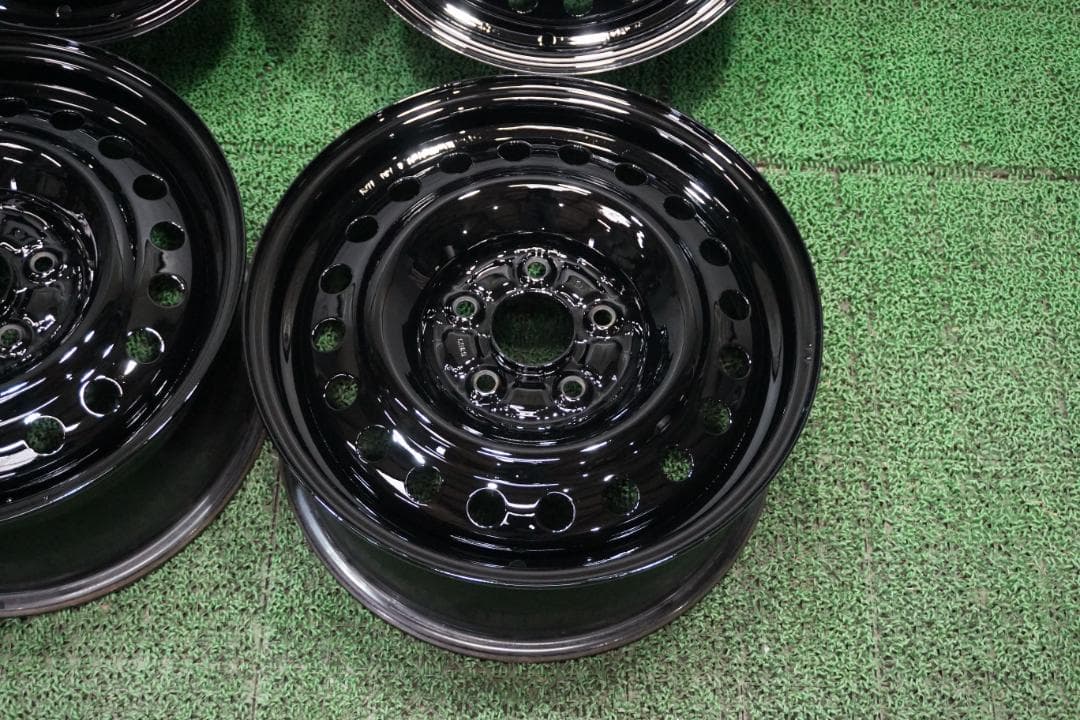 カスタムブラックエディション　ヴェゼル　ステップワゴン　WR-V　オデッセイ