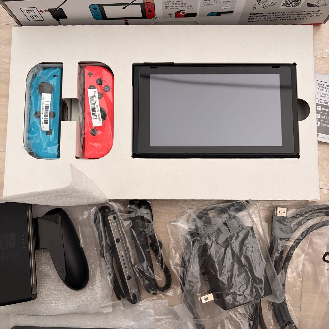 Nintendo Switch ニンテンドースイッチ2020年式美品、付属品完備