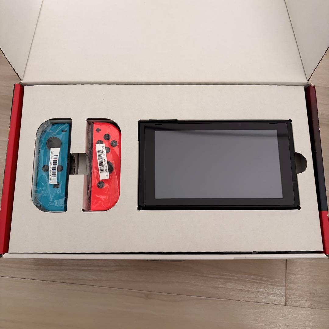 Nintendo Switch ニンテンドースイッチ2020年式美品、付属品完備