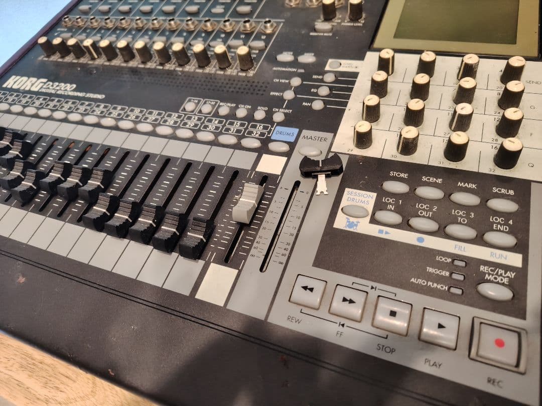 KORG D3200 マルチトラックレコーダー