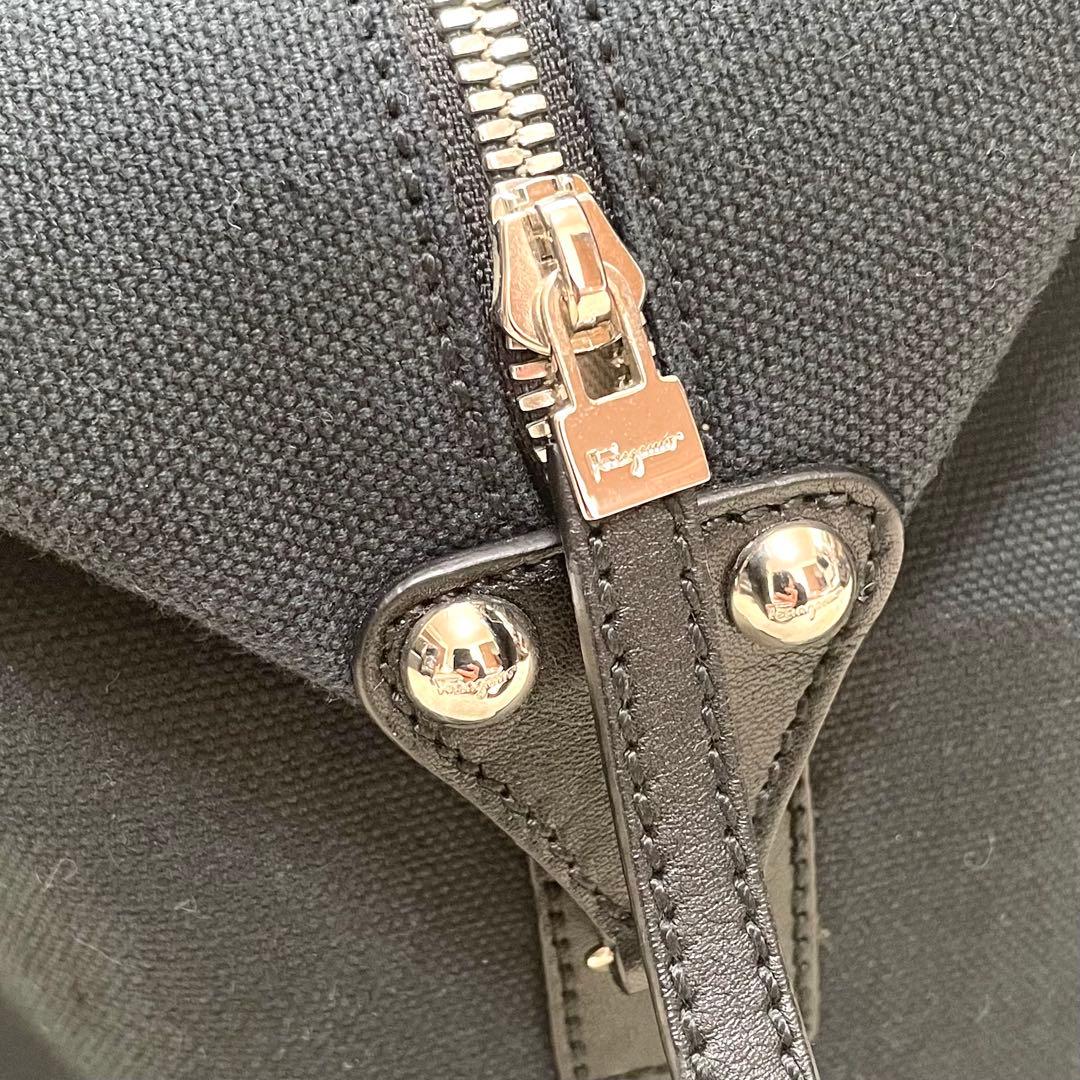 Salvatore Ferragamo ボストンバッグ 旅行バッグ　ブラック
