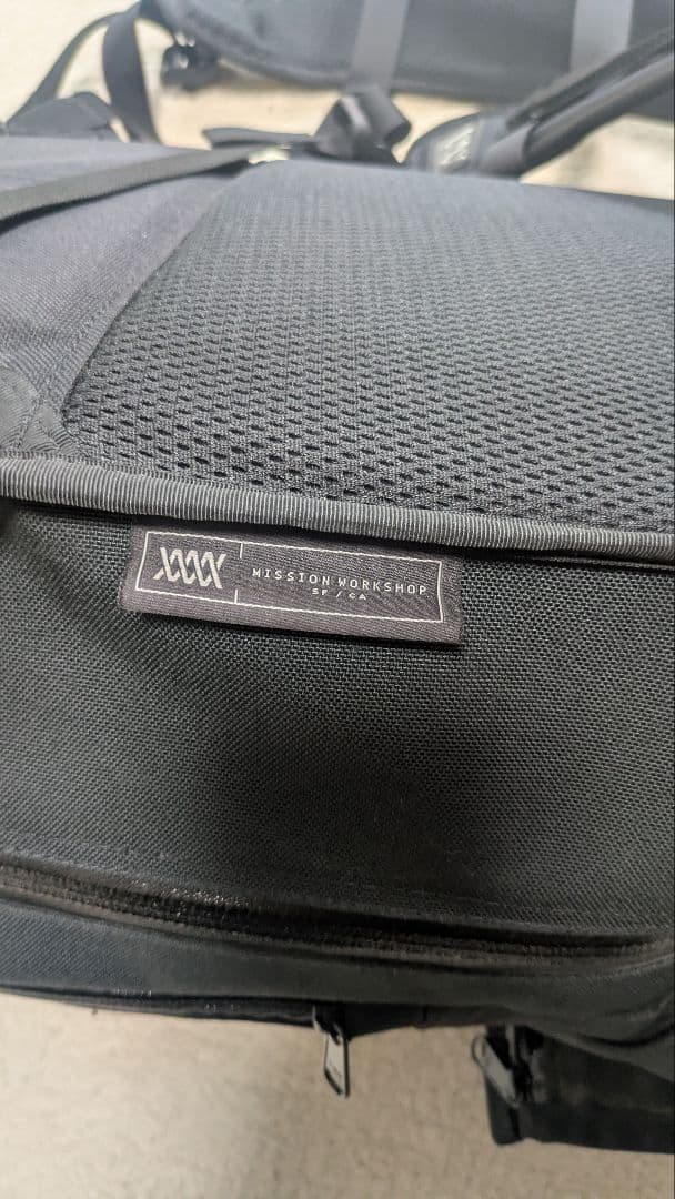 mission workshop vandal カモ　cobraバックル
