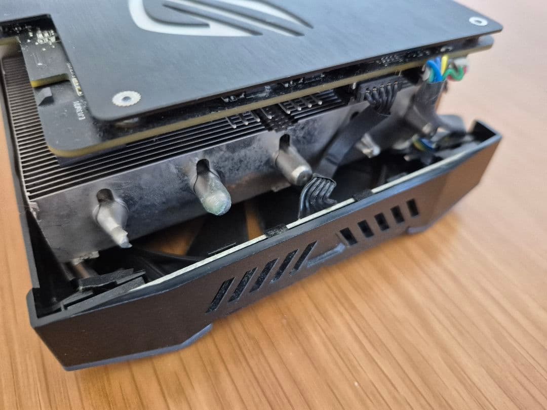 ASUS ROG STRIX GTX 1070 Ti 動作確認済み