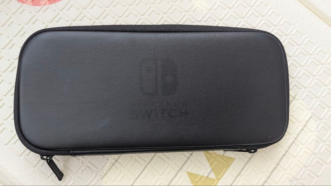【やぽん】Nintendo Switch 本体　付属品完備+専用ケース