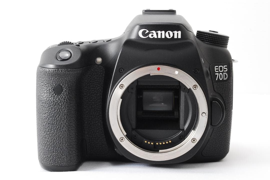 美品 キャノン EOS 70D Wi-Fi スマホ転送OK 一眼レフ 手ぶれ補正
