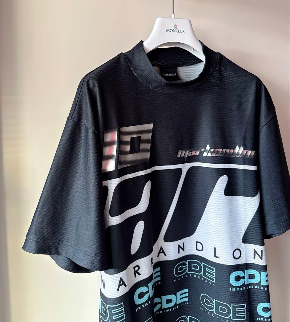 美品 ★ MARK&LONA 完売モデル 黒 モックネック シャツ マーク&ロナ