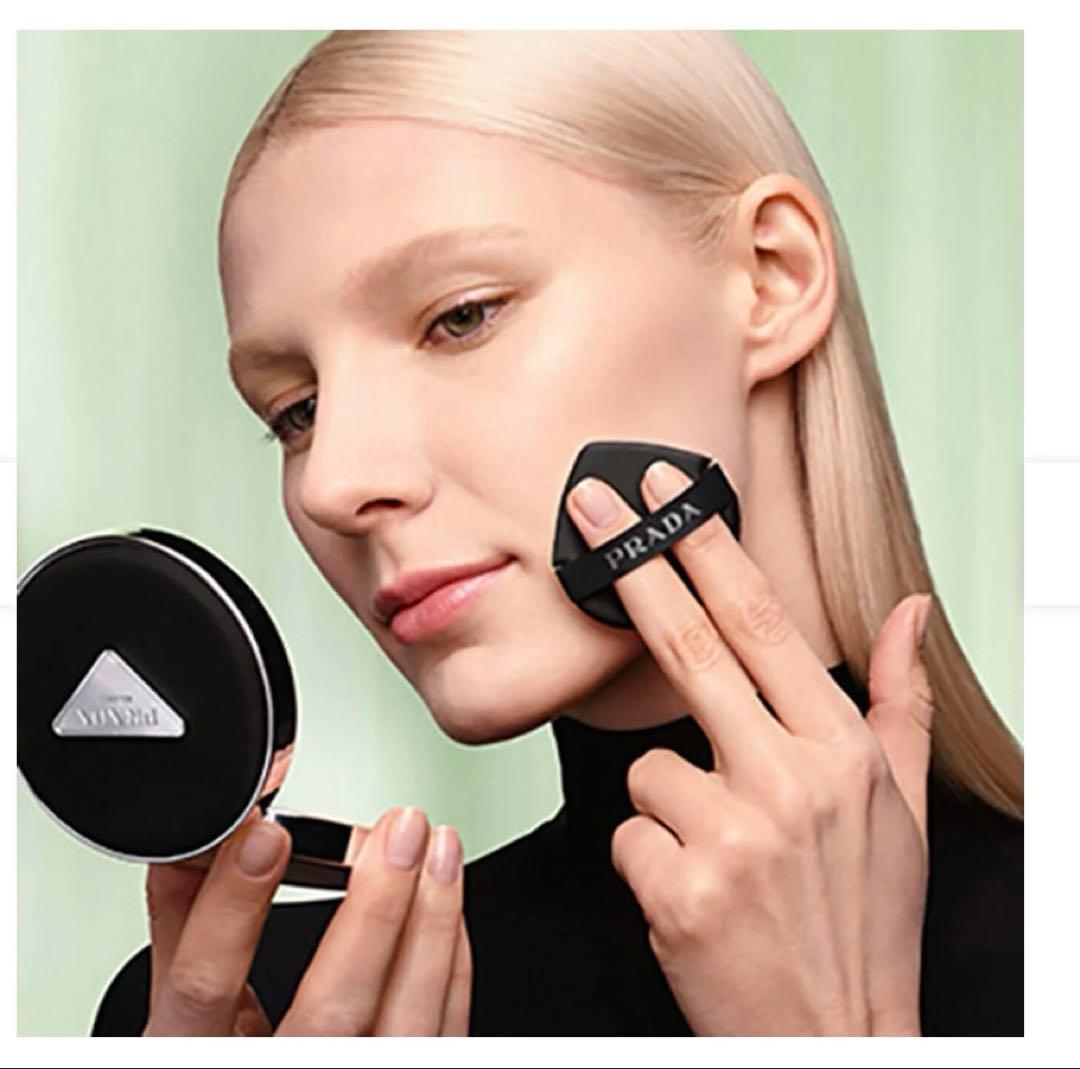 PRADA リヴィール　メッシュ　クッションファンデーション　リフィル