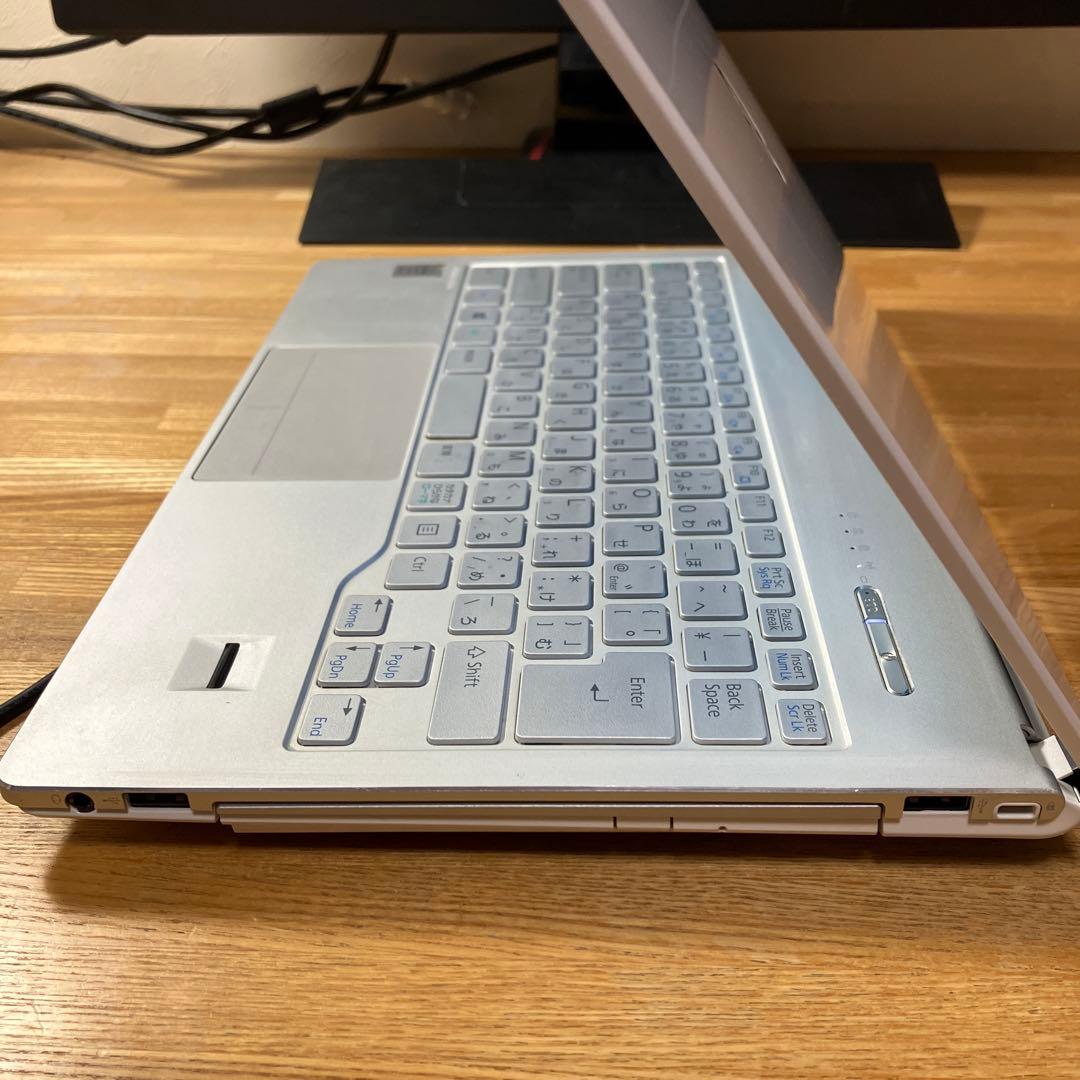 富士通　LIFEBOOK SH75/M HDD1TB i5
